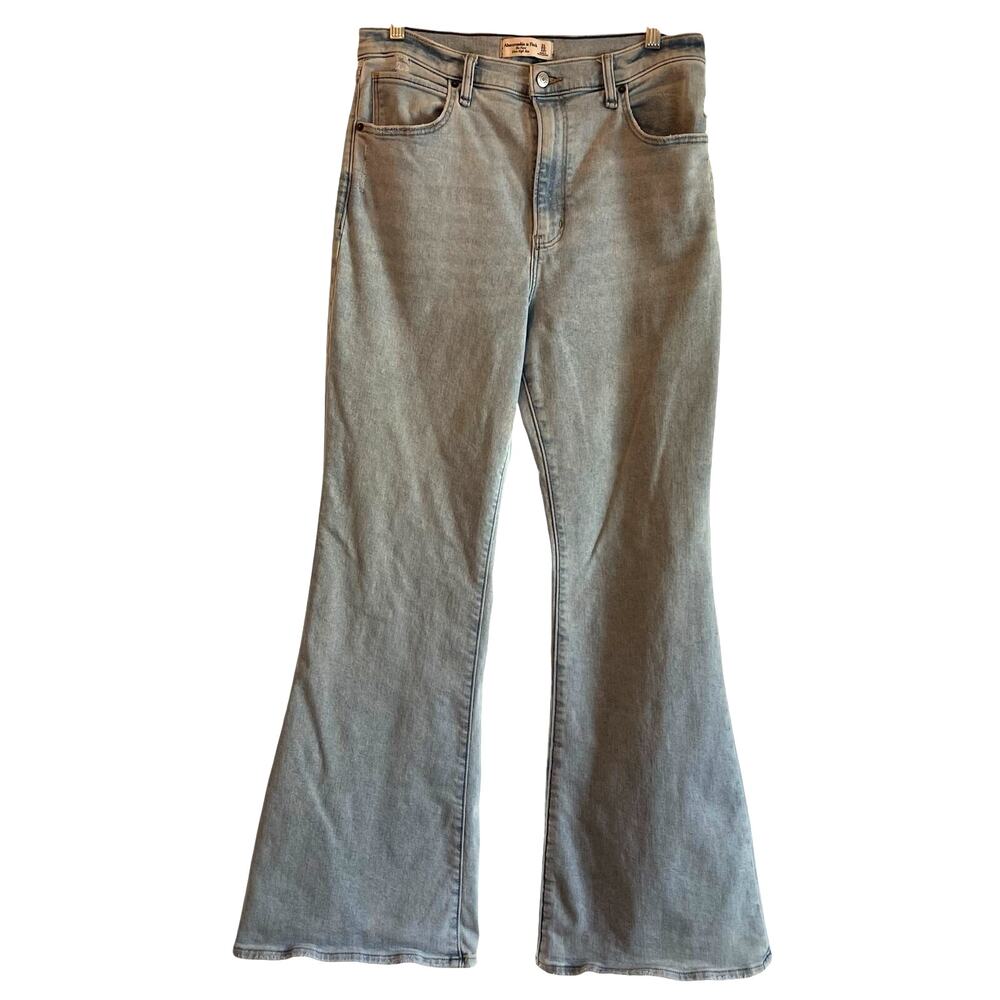 Abercrombie & Fitch The Flare Ultra High Rise Lightwash Jeans Women's Sz 12
